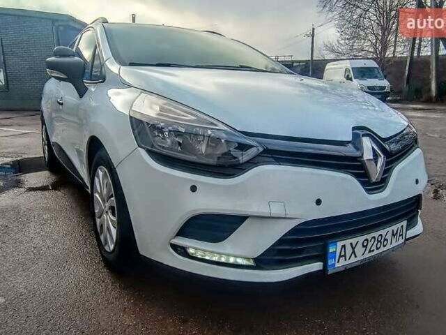 Білий Рено Кліо, об'ємом двигуна 1.46 л та пробігом 195 тис. км за 8800 $, фото 10 на Automoto.ua