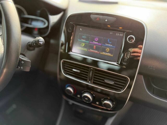 Білий Рено Кліо, об'ємом двигуна 1.5 л та пробігом 182 тис. км за 8800 $, фото 21 на Automoto.ua