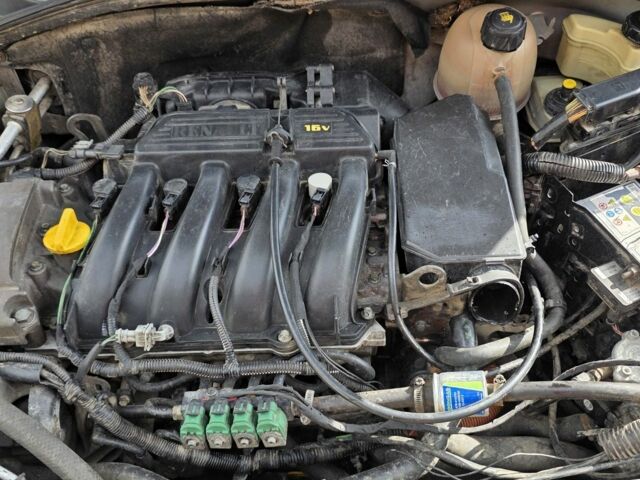 Бежевый Рено Клио, объемом двигателя 1.4 л и пробегом 260 тыс. км за 3650 $, фото 7 на Automoto.ua