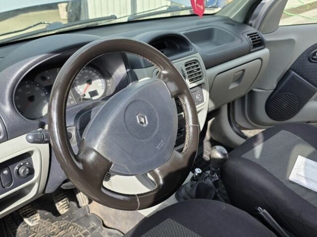 Бежевый Рено Клио, объемом двигателя 1.4 л и пробегом 260 тыс. км за 3650 $, фото 6 на Automoto.ua