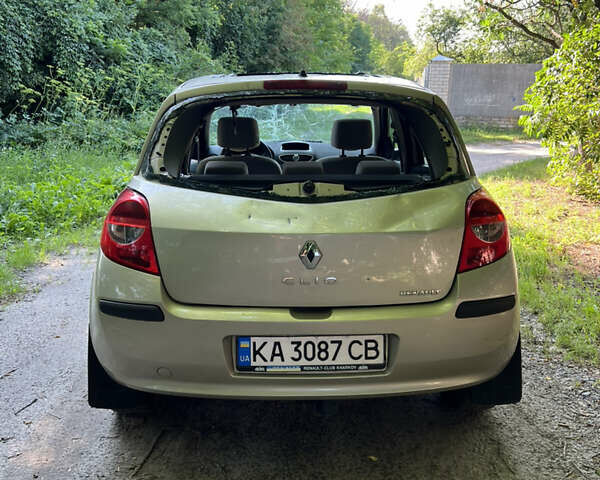 Бежевий Рено Кліо, об'ємом двигуна 1.6 л та пробігом 189 тис. км за 5555 $, фото 4 на Automoto.ua