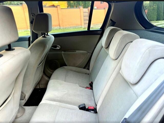 Бежевий Рено Кліо, об'ємом двигуна 0 л та пробігом 150 тис. км за 5555 $, фото 6 на Automoto.ua