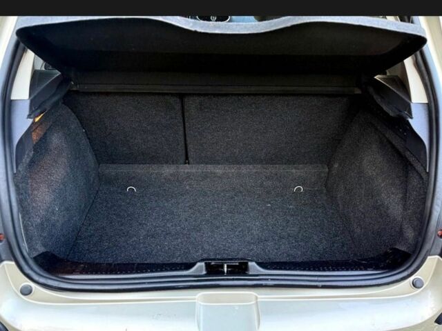 Бежевий Рено Кліо, об'ємом двигуна 0 л та пробігом 150 тис. км за 5555 $, фото 7 на Automoto.ua