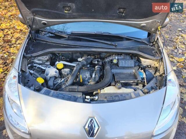Бежевий Рено Кліо, об'ємом двигуна 1.46 л та пробігом 159 тис. км за 5900 $, фото 12 на Automoto.ua
