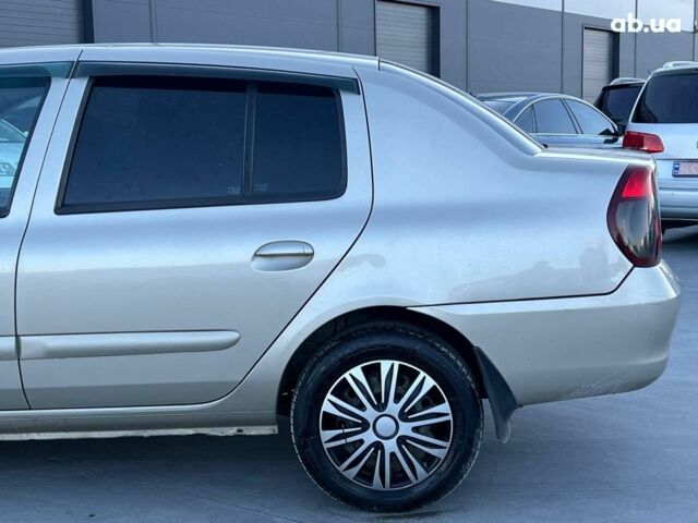 Бежевый Рено Клио, объемом двигателя 1.4 л и пробегом 228 тыс. км за 2790 $, фото 5 на Automoto.ua