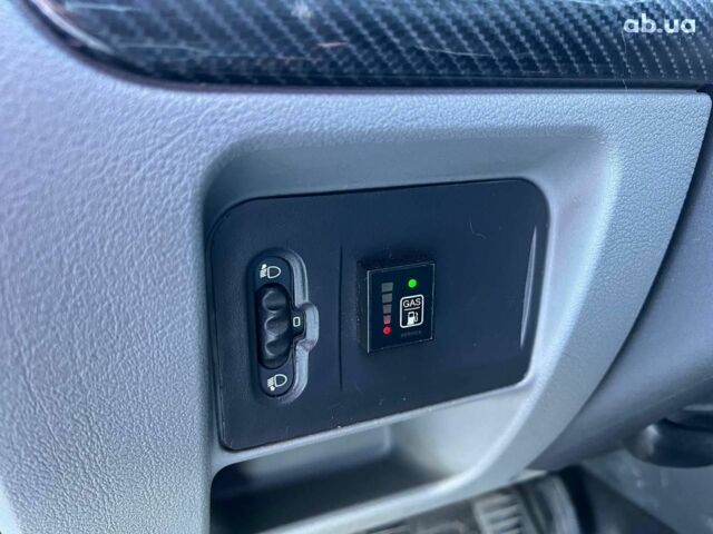 Бежевый Рено Клио, объемом двигателя 1.4 л и пробегом 228 тыс. км за 2790 $, фото 19 на Automoto.ua