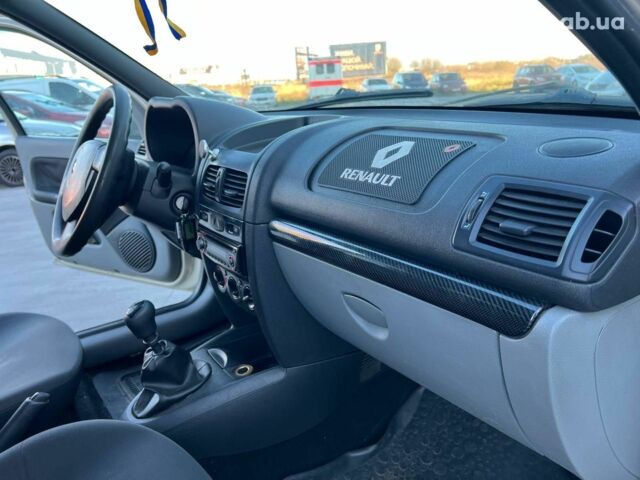Бежевый Рено Клио, объемом двигателя 1.4 л и пробегом 228 тыс. км за 2790 $, фото 35 на Automoto.ua