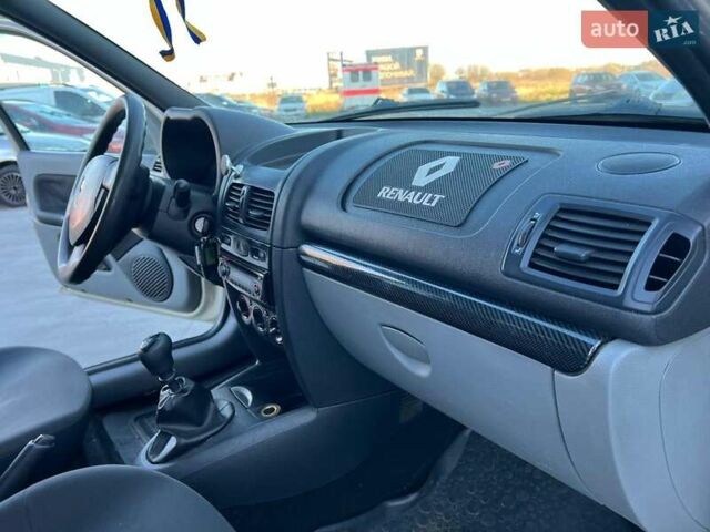 Бежевый Рено Клио, объемом двигателя 1.4 л и пробегом 228 тыс. км за 2790 $, фото 35 на Automoto.ua