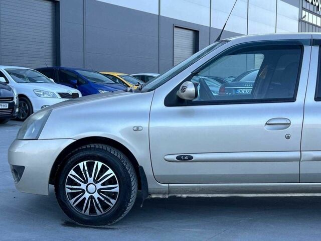 Бежевый Рено Клио, объемом двигателя 1.4 л и пробегом 228 тыс. км за 2790 $, фото 3 на Automoto.ua