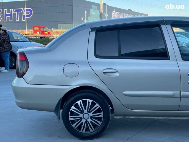 Бежевый Рено Клио, объемом двигателя 1.4 л и пробегом 228 тыс. км за 2790 $, фото 9 на Automoto.ua