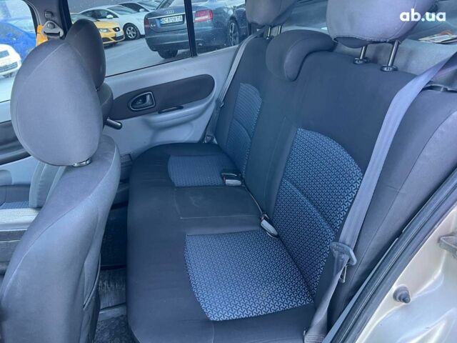 Бежевый Рено Клио, объемом двигателя 1.4 л и пробегом 228 тыс. км за 2790 $, фото 31 на Automoto.ua