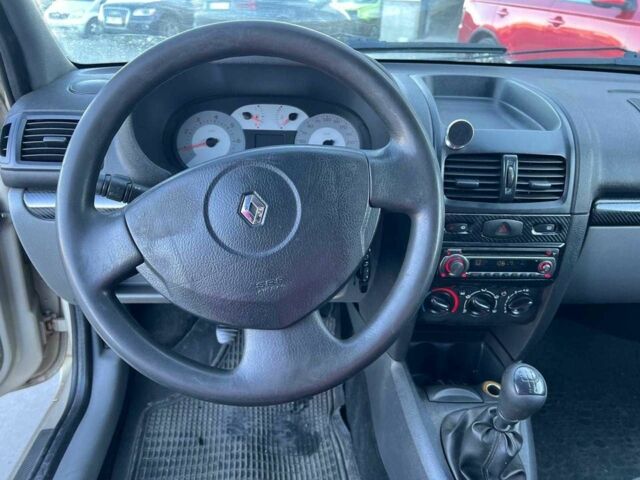 Бежевый Рено Клио, объемом двигателя 1.4 л и пробегом 228 тыс. км за 2790 $, фото 21 на Automoto.ua