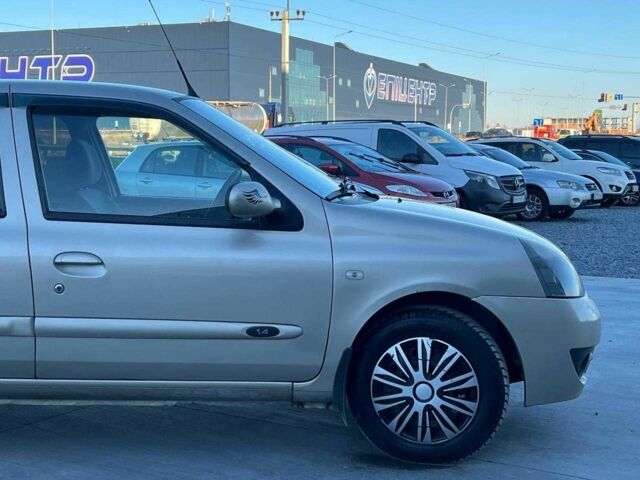 Бежевый Рено Клио, объемом двигателя 1.4 л и пробегом 228 тыс. км за 2790 $, фото 11 на Automoto.ua