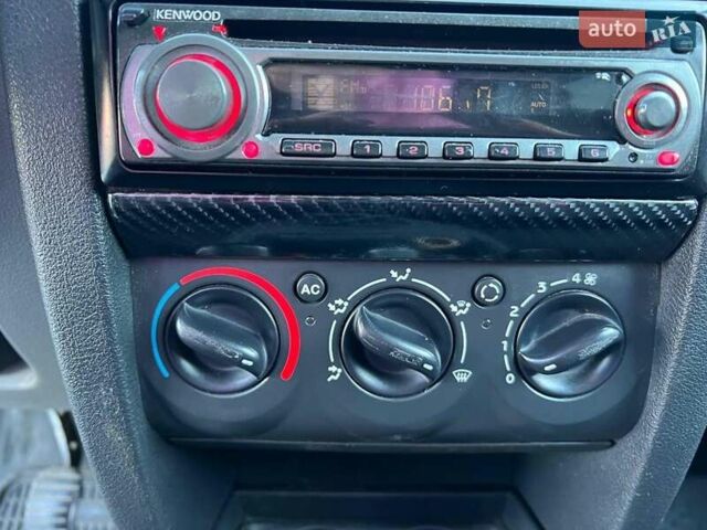 Бежевый Рено Клио, объемом двигателя 1.4 л и пробегом 228 тыс. км за 2790 $, фото 27 на Automoto.ua