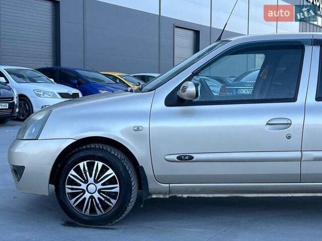 Бежевый Рено Клио, объемом двигателя 1.4 л и пробегом 228 тыс. км за 2790 $, фото 3 на Automoto.ua