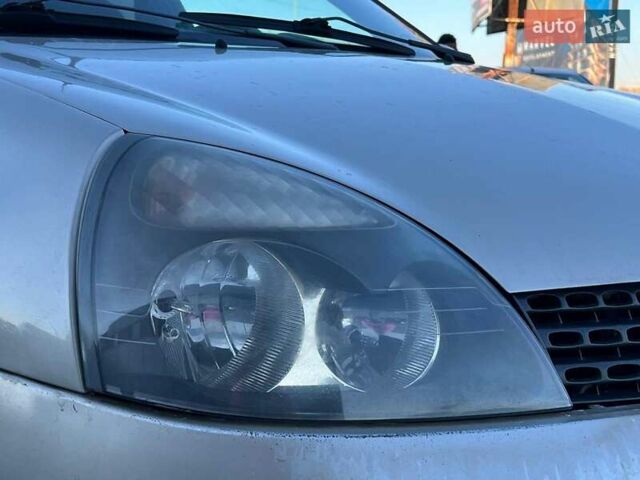 Бежевый Рено Клио, объемом двигателя 1.4 л и пробегом 228 тыс. км за 2790 $, фото 12 на Automoto.ua