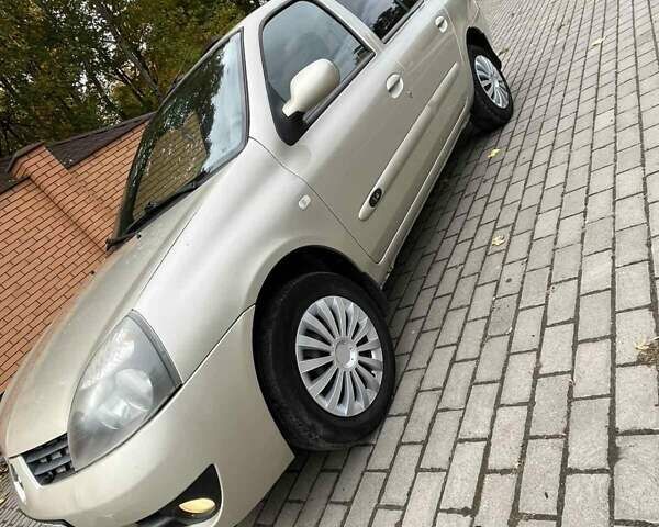 Рено Клио 2007 в Красилове на Automoto.ua Бежевый Рено Клио, объемом двигателя 1.4 л и пробегом 347 тыс. км за 3600 $, фото 9 на Automoto.ua