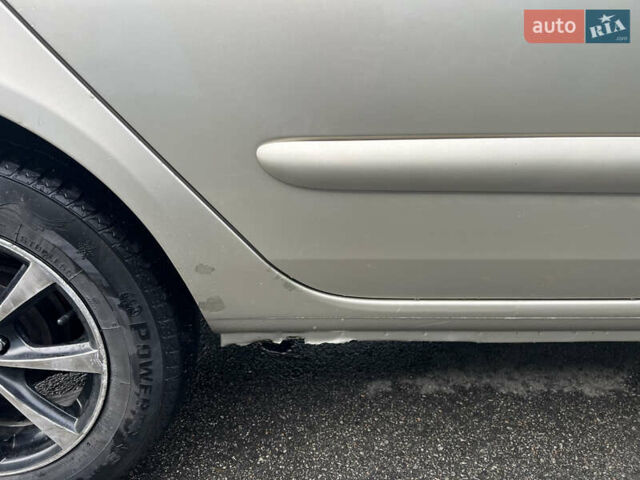 Рено Клио 2008 в Киеве на Automoto.ua Бежевый Рено Клио, объемом двигателя 1.4 л и пробегом 322 тыс. км за 2500 $, фото 12 на Automoto.ua
