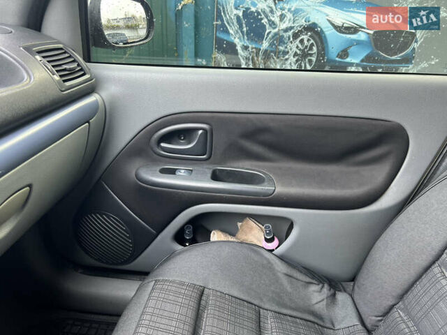 Рено Клио 2008 в Киеве на Automoto.ua Бежевый Рено Клио, объемом двигателя 1.4 л и пробегом 322 тыс. км за 2500 $, фото 23 на Automoto.ua