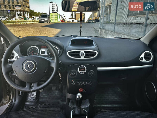 Бежевий Рено Кліо, об'ємом двигуна 1.2 л та пробігом 171 тис. км за 4800 $, фото 22 на Automoto.ua