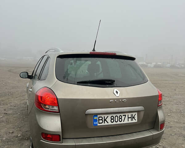Бежевый Рено Клио, объемом двигателя 1.5 л и пробегом 366 тыс. км за 4850 $, фото 11 на Automoto.ua
