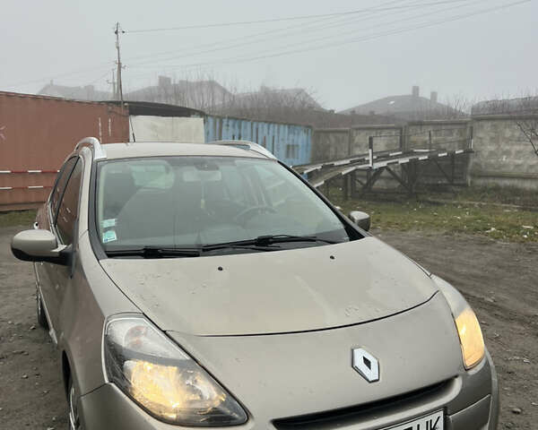 Бежевий Рено Кліо, об'ємом двигуна 1.46 л та пробігом 366 тис. км за 4600 $, фото 28 на Automoto.ua