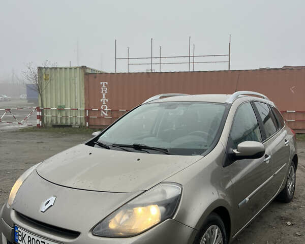 Бежевый Рено Клио, объемом двигателя 1.5 л и пробегом 366 тыс. км за 4850 $, фото 4 на Automoto.ua