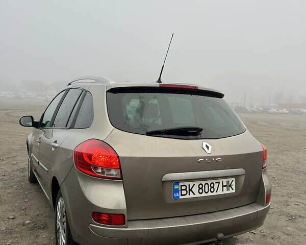 Бежевый Рено Клио, объемом двигателя 1.5 л и пробегом 366 тыс. км за 4850 $, фото 22 на Automoto.ua