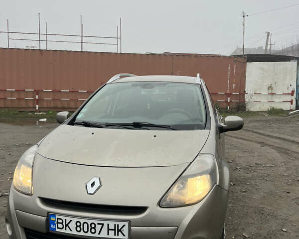 Бежевый Рено Клио, объемом двигателя 1.5 л и пробегом 366 тыс. км за 4850 $, фото 31 на Automoto.ua