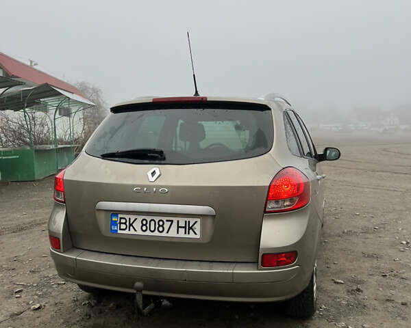 Бежевий Рено Кліо, об'ємом двигуна 1.46 л та пробігом 366 тис. км за 4600 $, фото 5 на Automoto.ua
