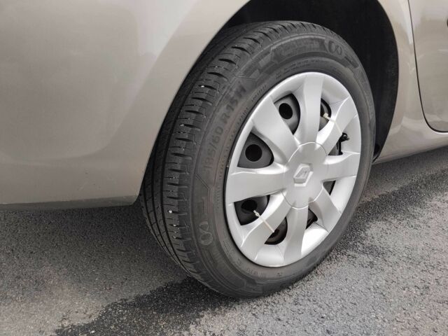 Бежевый Рено Клио, объемом двигателя 1.2 л и пробегом 176 тыс. км за 5400 $, фото 11 на Automoto.ua