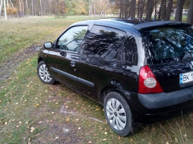 Рено Клио 2002 в Ровно на Automoto.ua Черный Рено Клио, объемом двигателя 1.5 л и пробегом 380 тыс. км за 2350 $, фото 1 на Automoto.ua