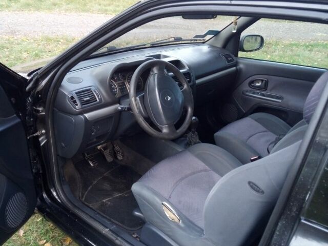 Рено Клио 2002 в Ровно на Automoto.ua Черный Рено Клио, объемом двигателя 1.5 л и пробегом 380 тыс. км за 2350 $, фото 6 на Automoto.ua