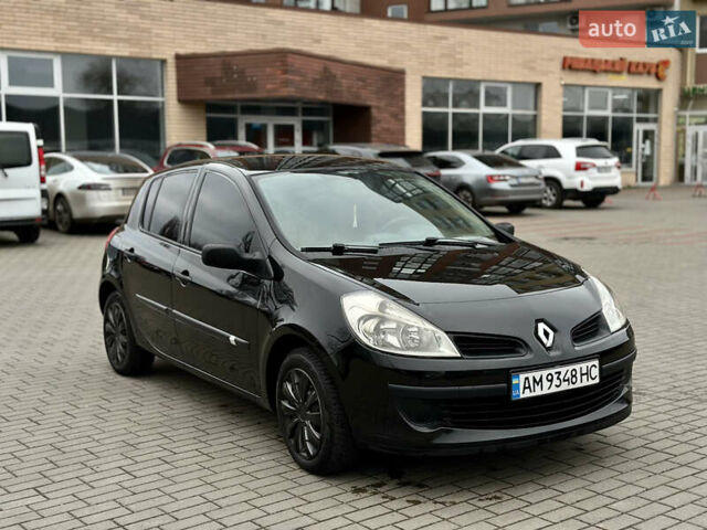 Чорний Рено Кліо, об'ємом двигуна 1.39 л та пробігом 285 тис. км за 4400 $, фото 1 на Automoto.ua
