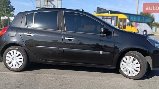Чорний Рено Кліо, об'ємом двигуна 1.2 л та пробігом 212 тис. км за 4550 $, фото 5 на Automoto.ua