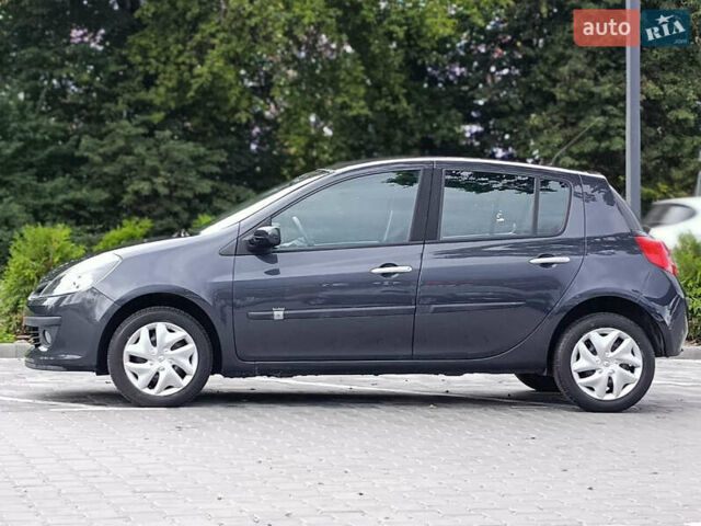 Чорний Рено Кліо, об'ємом двигуна 1.2 л та пробігом 215 тис. км за 4700 $, фото 6 на Automoto.ua
