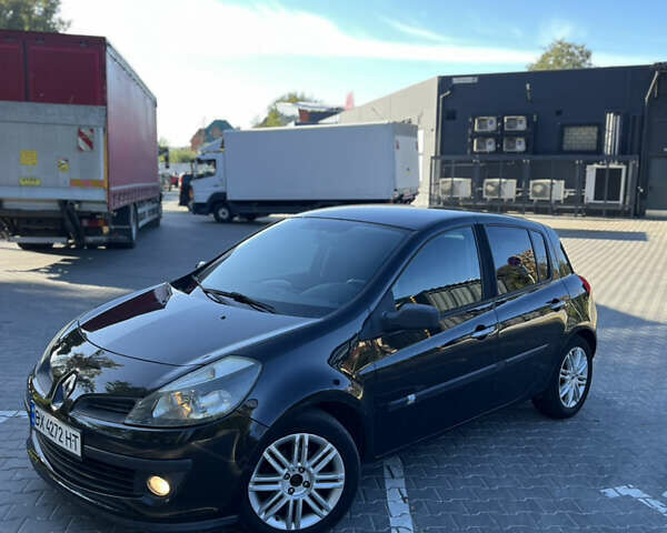 Чорний Рено Кліо, об'ємом двигуна 1.4 л та пробігом 239 тис. км за 4150 $, фото 2 на Automoto.ua