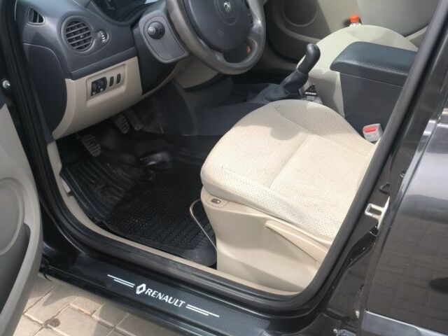 Чорний Рено Кліо, об'ємом двигуна 1.1 л та пробігом 247 тис. км за 4200 $, фото 2 на Automoto.ua