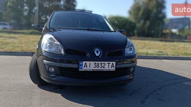 Чорний Рено Кліо, об'ємом двигуна 1.2 л та пробігом 212 тис. км за 4550 $, фото 1 на Automoto.ua