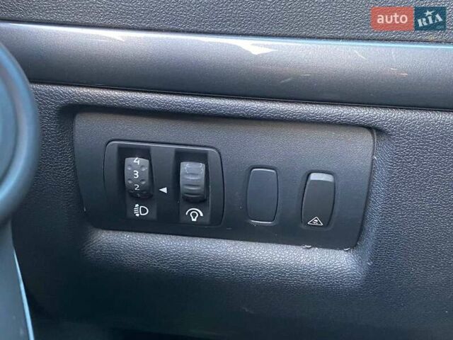 Черный Рено Клио, объемом двигателя 1.6 л и пробегом 272 тыс. км за 5490 $, фото 20 на Automoto.ua