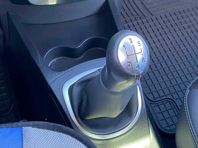 Черный Рено Клио, объемом двигателя 1.6 л и пробегом 275 тыс. км за 5500 $, фото 15 на Automoto.ua