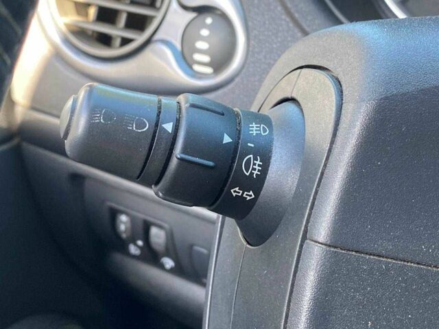 Черный Рено Клио, объемом двигателя 1.6 л и пробегом 275 тыс. км за 5500 $, фото 11 на Automoto.ua