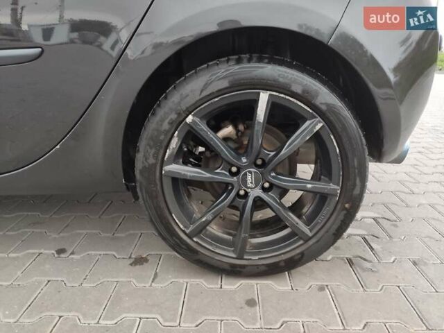 Черный Рено Клио, объемом двигателя 2 л и пробегом 228 тыс. км за 5999 $, фото 19 на Automoto.ua