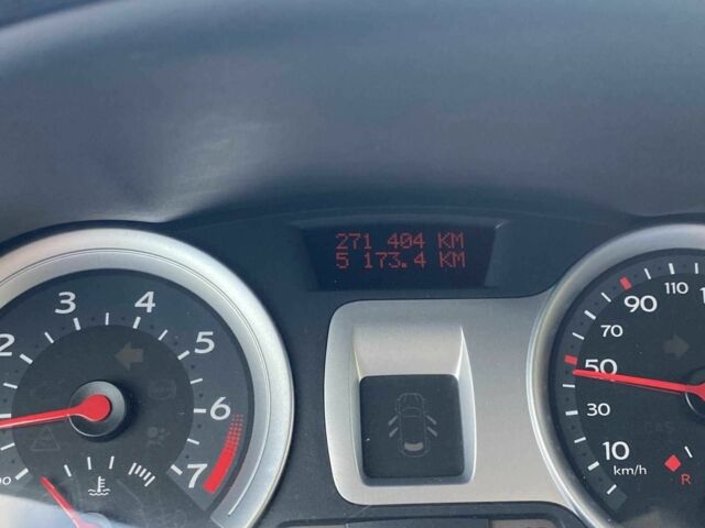 Черный Рено Клио, объемом двигателя 1.6 л и пробегом 275 тыс. км за 5500 $, фото 16 на Automoto.ua