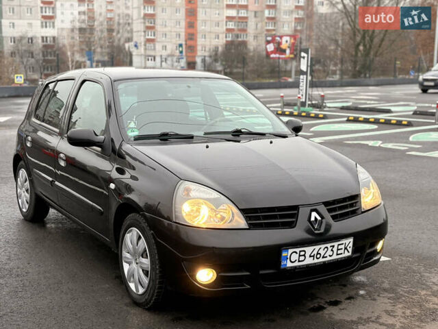 Черный Рено Клио, объемом двигателя 1.2 л и пробегом 226 тыс. км за 3500 $, фото 2 на Automoto.ua