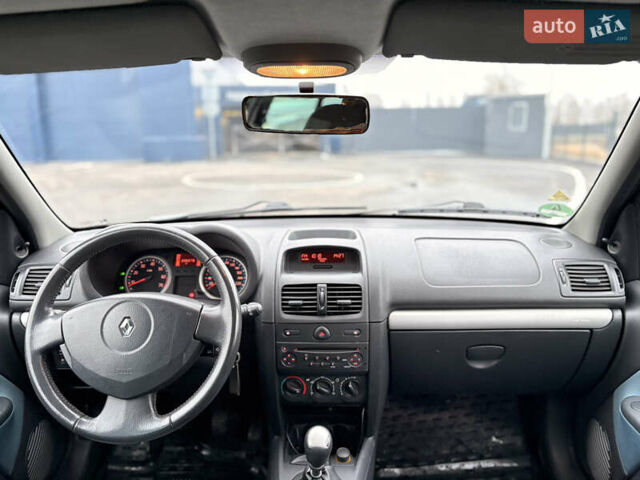 Черный Рено Клио, объемом двигателя 1.2 л и пробегом 226 тыс. км за 3500 $, фото 13 на Automoto.ua