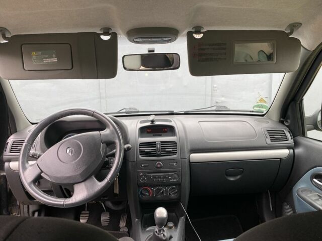 Черный Рено Клио, объемом двигателя 1.1 л и пробегом 220 тыс. км за 3900 $, фото 9 на Automoto.ua