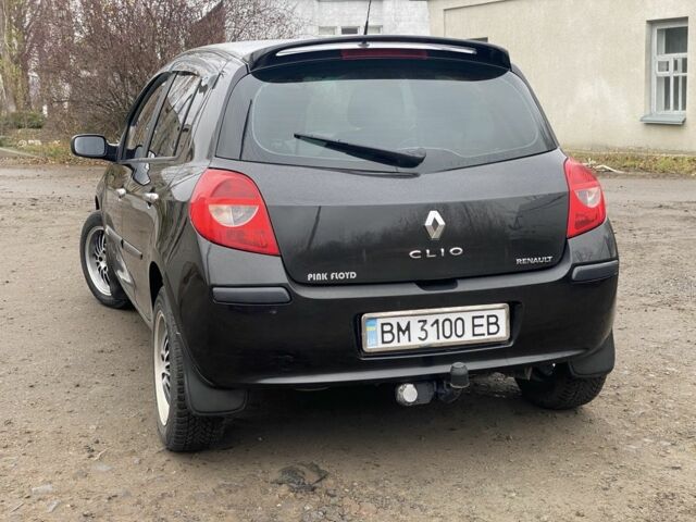 Черный Рено Клио, объемом двигателя 1.4 л и пробегом 310 тыс. км за 5300 $, фото 5 на Automoto.ua