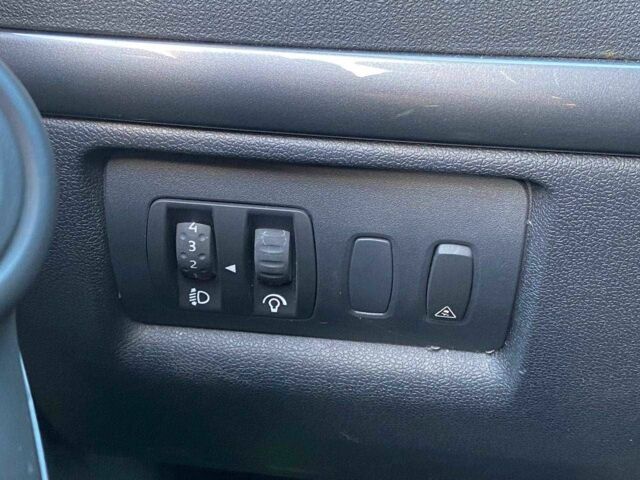 Черный Рено Клио, объемом двигателя 1.6 л и пробегом 275 тыс. км за 5500 $, фото 9 на Automoto.ua