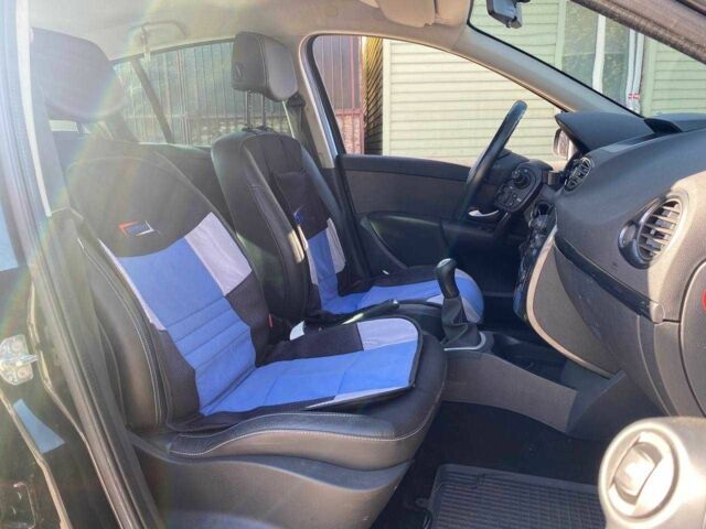 Черный Рено Клио, объемом двигателя 1.6 л и пробегом 275 тыс. км за 5500 $, фото 4 на Automoto.ua